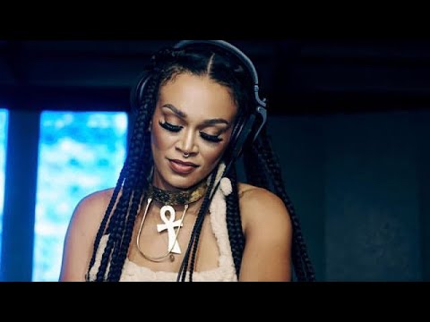 The crowd DISSAPOINTS DJ Pearl Thusi 💔| VIDEO