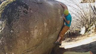 Video thumbnail of A portée de nains, 6b+. Targasonne