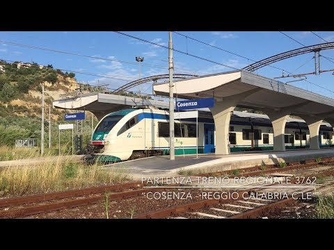 Partenza da Cosenza del treno regionale 3762 "Cosenza - Reggio Calabria C.le"