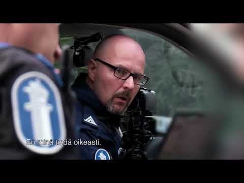 Poliisit nappaavat poikien pilvenpoltteluringin puistossa