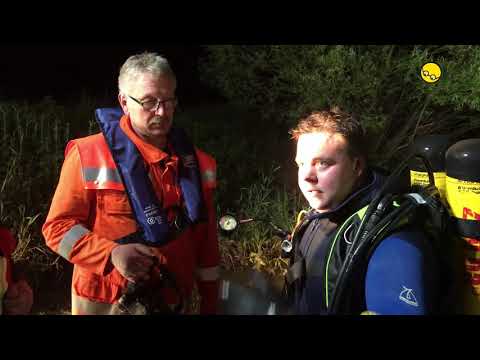 Auto versinkt in der Weser