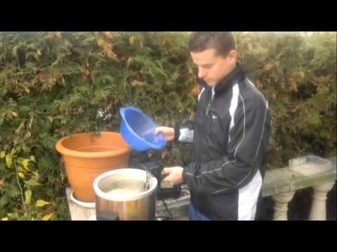 Rántott szelet hasábburgonyával a szabadban