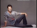 sakis rouvas aspra triantafila 