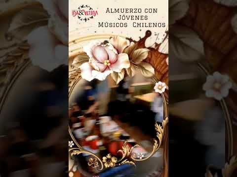 Preparándonos para el día de la canción criolla.