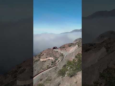 Las nubes se acercan para darnos la bienvenida a la. Cuesta de Miranda, la Rioja, Argentina PARTE 2