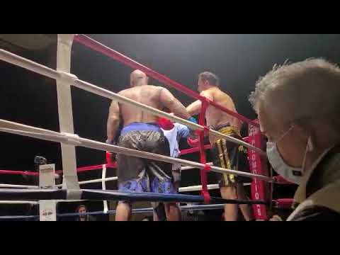 ISTVAN BERNATH VS RODOLZO DAMAHL LEWIS, el martillo de Hungría no perdona