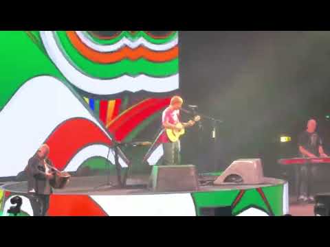 Galway Girl - Ed Sheeran & Beoga - Paris 01/12/25