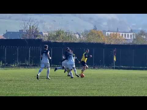 ACS Mediaș a învins FC Dumbrăveni cu 3 goluri marcate în inferioritate numerică | novatv.ro