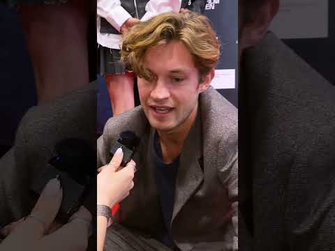 Interview mit Damian Hardung auf dem Roten Teppich – Love Sucks | ZDF