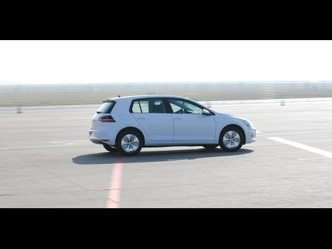 New Volkswagen e-Golf review test with the electric car VW e-Golf - Autogefühl