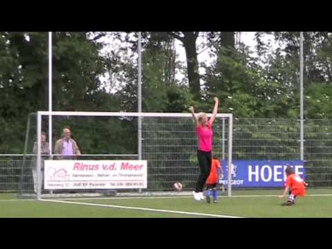 F-afsluiting Oliveo voetbal F10 tegen de moeders!