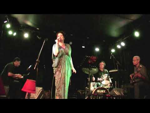 Água De Beber (Jobim/de Moraes) - Nina Ernst