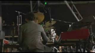 Crowded House - Questioning The Security - Glastonbury 2008