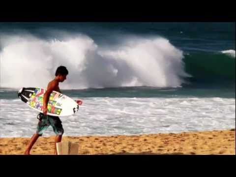 FELIPE TOLEDO,ALEJO MUNIZ,   MARCO GIORGI e SIDNEY GUIMARAES surfando em Havai -2011