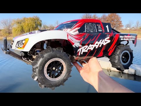 ATTEMPTING to HYDROPLANE a Traxxas Slash 4x4 on WATER!