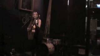 Jackie Daum - You Give Me Air (Green Frog Acoustic Tavern)
