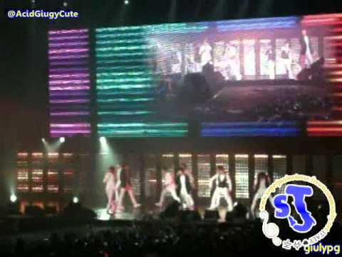 110610 SM Town in Paris - Super Junior - Super Girl  {Fancam}.avi