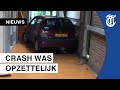 Auto rijdt school binnen tijdens afscheid groep 8