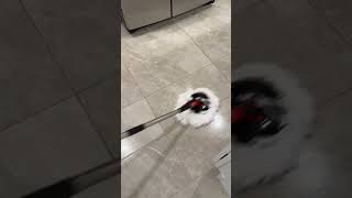 Um jeito mais simples de limpar sem esforço desnecessário. #rotinadecasa #limpezasimples #vidareal