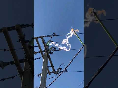 ARCO ELÉTRICO como esse pode queimar equipamentos - Você pode pedir ressarcimento dos danos
