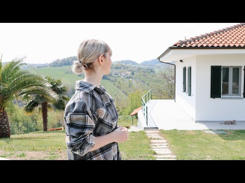 Pros and Cons of a Detached House on a Hill