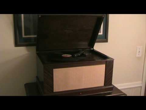 1946 Capitol Phonograph - "It's Been A Long, Long Time", Harry James & Kitty Kallen