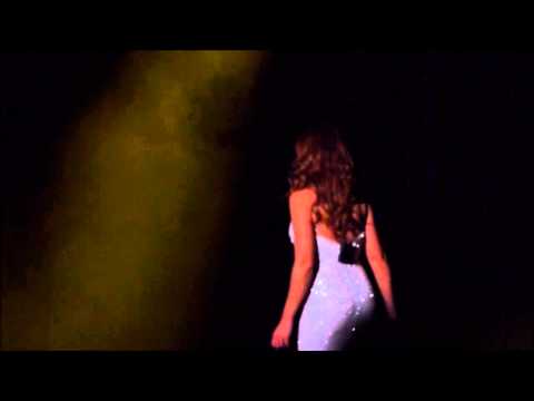 Pastora Soler y Lorena Gomez 'Y que pequeña que soy yo'