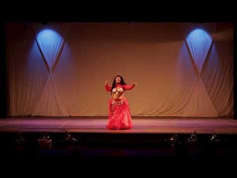 1° lugar solo amador de Dança do Ventre no VIII Oriental Dance Festival - Niara Tarub
