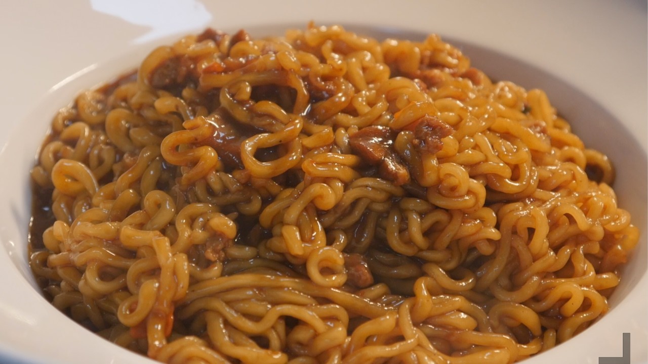 How Does a Michelin Star Chef Make Instant Ramen?