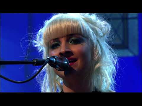 Kate Miller-Heidke - Out And In (Live At The Chapel)