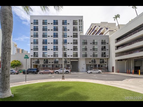 $2400 / 1 Bed  / 1 Bath / 1 Parking IN KAKAAKO property video