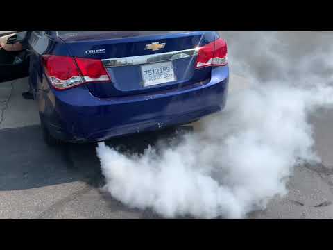 What Happens if you put too Much Oil in Your Engine?