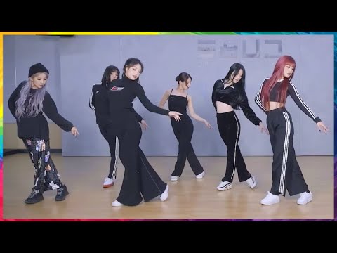 [MIRRORED] (G)I-DLE ((여자)아이들) -  'HWAA (화/火花)' Dance Practice  (안무연습 거울모드)