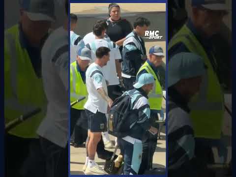 Messi contrôlé à l'aéroport, il est HEUREUX 😅