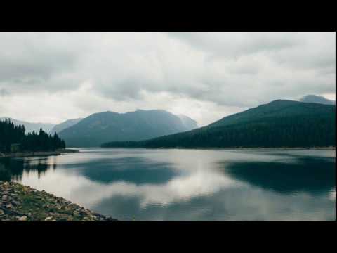 Hino nº 003 - O Deus Eterno Reina