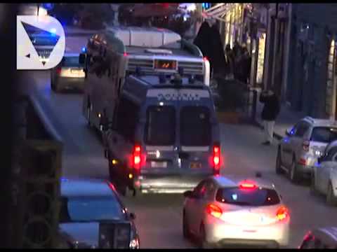 Autobus sotto scorta per i tivosi - VIDEO