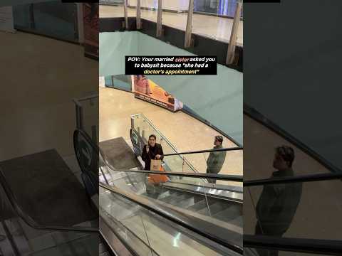 Bachpan se juthiiiiii 🐦‍⬛ #trendingreels  #viral #brothersister #funnyshorts #comedyshorts #fyp