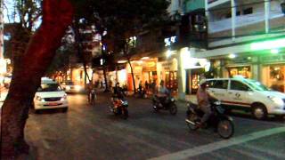 preview picture of video 'アキーラさん散策①ベトナム・ホーチミン・ドンコイ通り,Saigon,Vietnam'