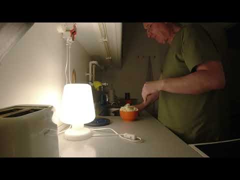 MongoTV_10856 - Del 1 - SPISER SKÅL CHIPS ONSDAG AFTEN