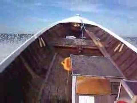 Veneellä vasta-aallokkoon