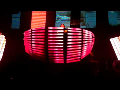 Steve Aoki Playing Ladi dadi Tommy Trash Remix At Beyond Wonderland