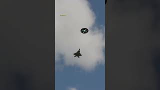 Fighter jet chases a UFO in New Jersey!#alien #ufo #ovni #uap #aliens ##newjersey #space