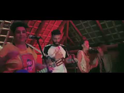 Yonse &  Amparanoia, La Mari de Chambao, Maria La Monica, Antonio Lizana - Los Pies En La Tierra