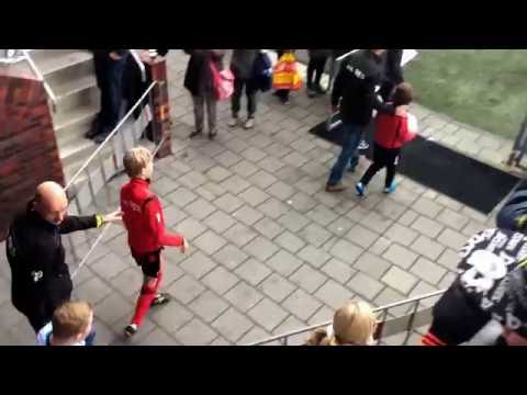 De mannen zijn er klaar voor.... (G-Voetbaltoernooi Excelsior Rijssen)