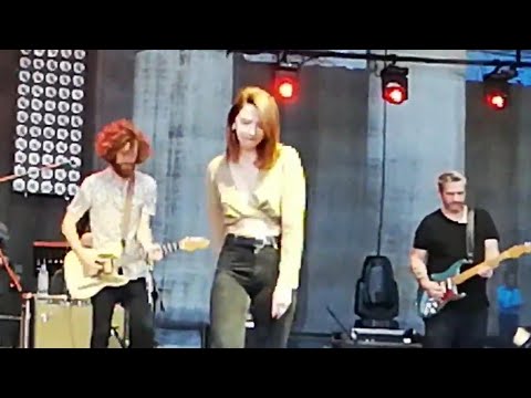 JUSTYNA ŚWIĘS & SMOLIK  Moje Miasto ( cover M. Peszek) ) - Wybraliśmy Wolność 2019