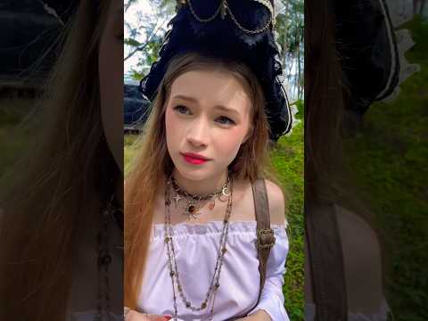 Why was she itching? #backstage #dnd #humor #serial #adventure #fantasy #elf #cosplay #lol #sitcom