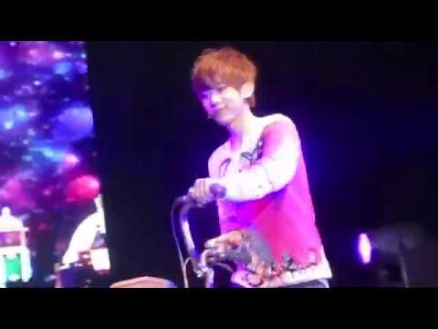 [FANCAM] 120303 Beautiful Show Singapore - Hyunseung on Bicycle