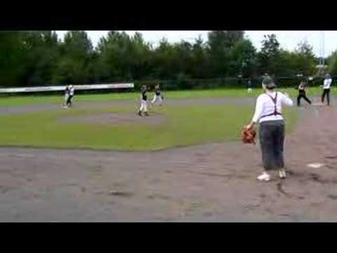 Jessica maakt uit op honk 1