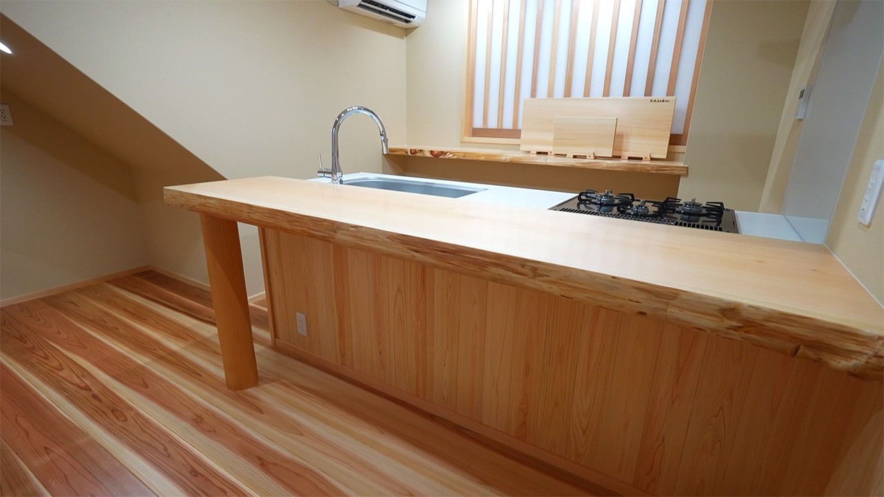 Concrete Room Becomes Elegant Traditional Japanese Dining Area | Carpenter’s Renovation