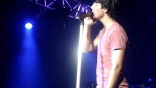 jonas brothers Lovebug 14.06.2009 Paris 14th June 2009 France.MPG